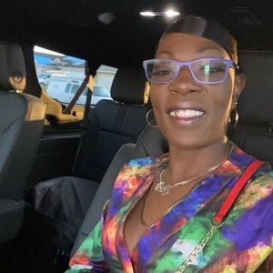 Meet your Posher, Nikki